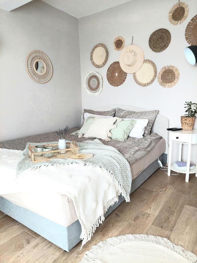 Vineyard Cottage Lan Na Hribu Semic Екстериор снимка